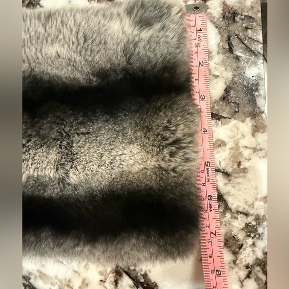 Real Fur Pull-Through Scarf Michael Kors 

• 100% Rex Rabbit - Picture 14 of 15